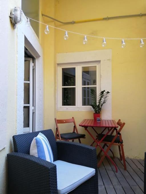Magnificent Historical City Centre Apart With Terrace Lisboa Eksteriør bilde