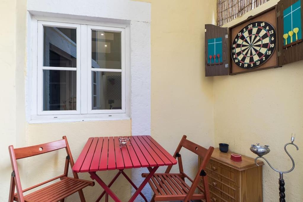 Magnificent Historical City Centre Apart With Terrace Lisboa Eksteriør bilde